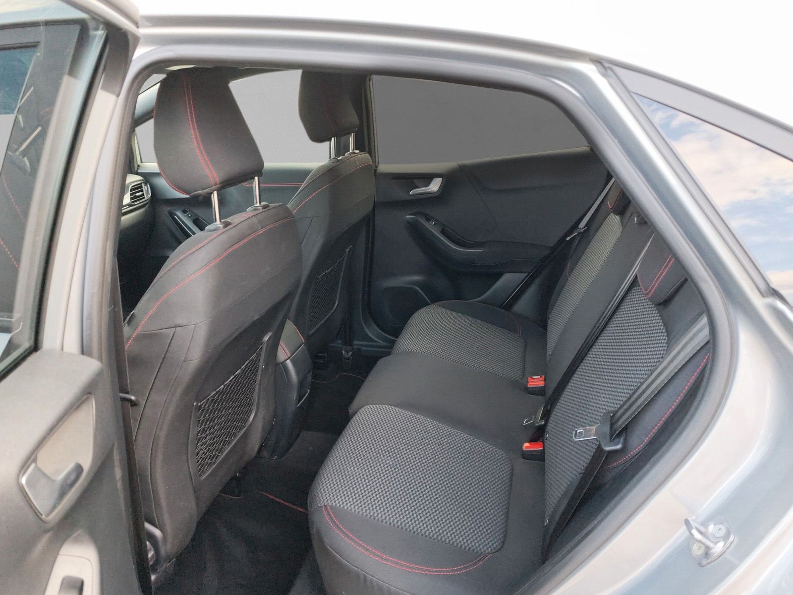 Fahrzeugabbildung Ford Puma ST-Line