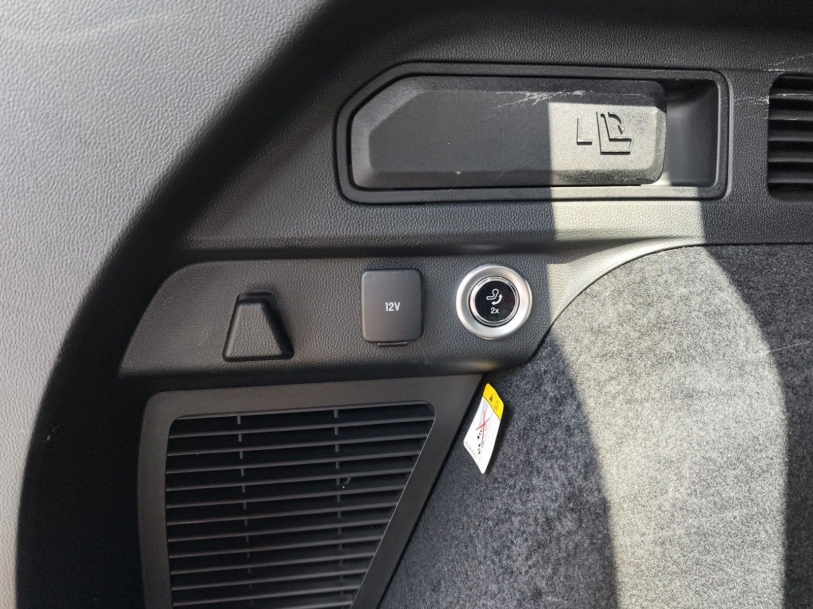 Fahrzeugabbildung Ford Kuga Plug-In Hybrid Titanium X