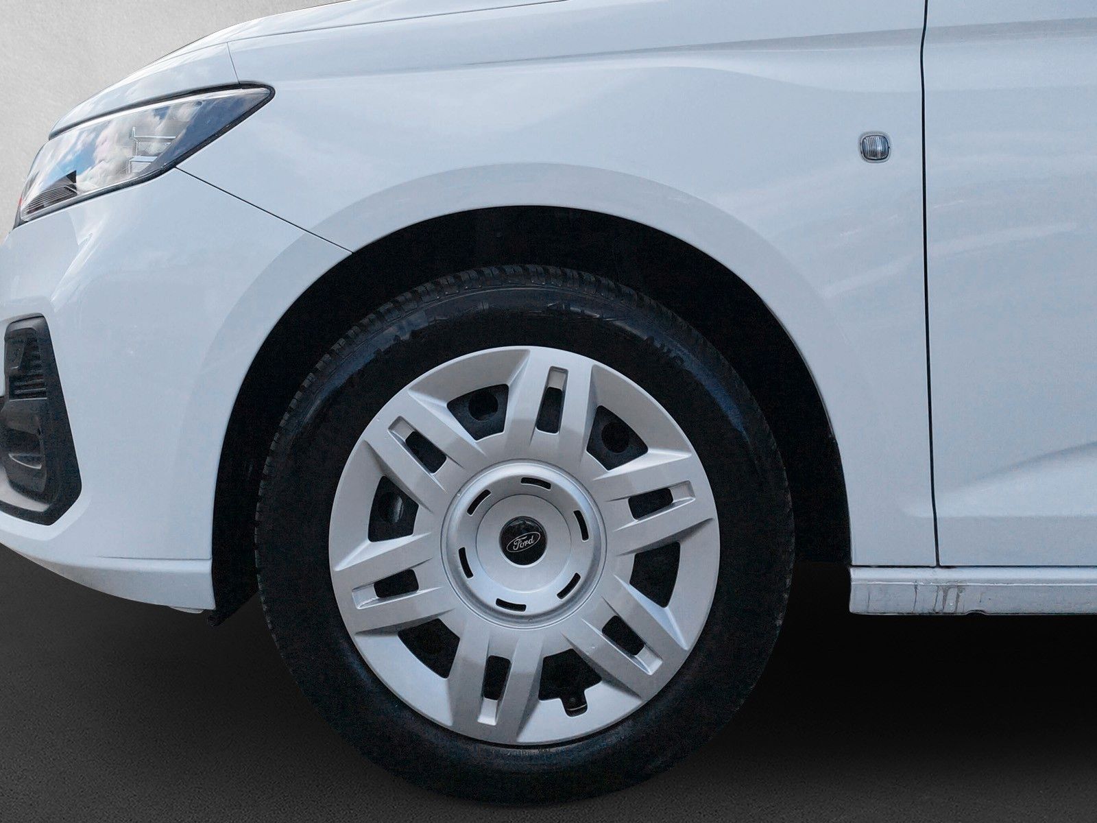 Fahrzeugabbildung Ford Connect Kasten Trend L1 Automatik