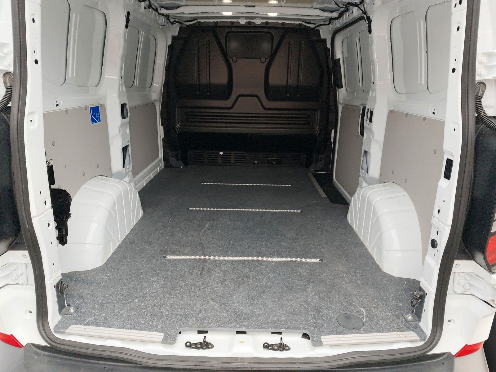 Fahrzeugabbildung Ford Transit Custom Kasten 320 L1 Trend PHEV