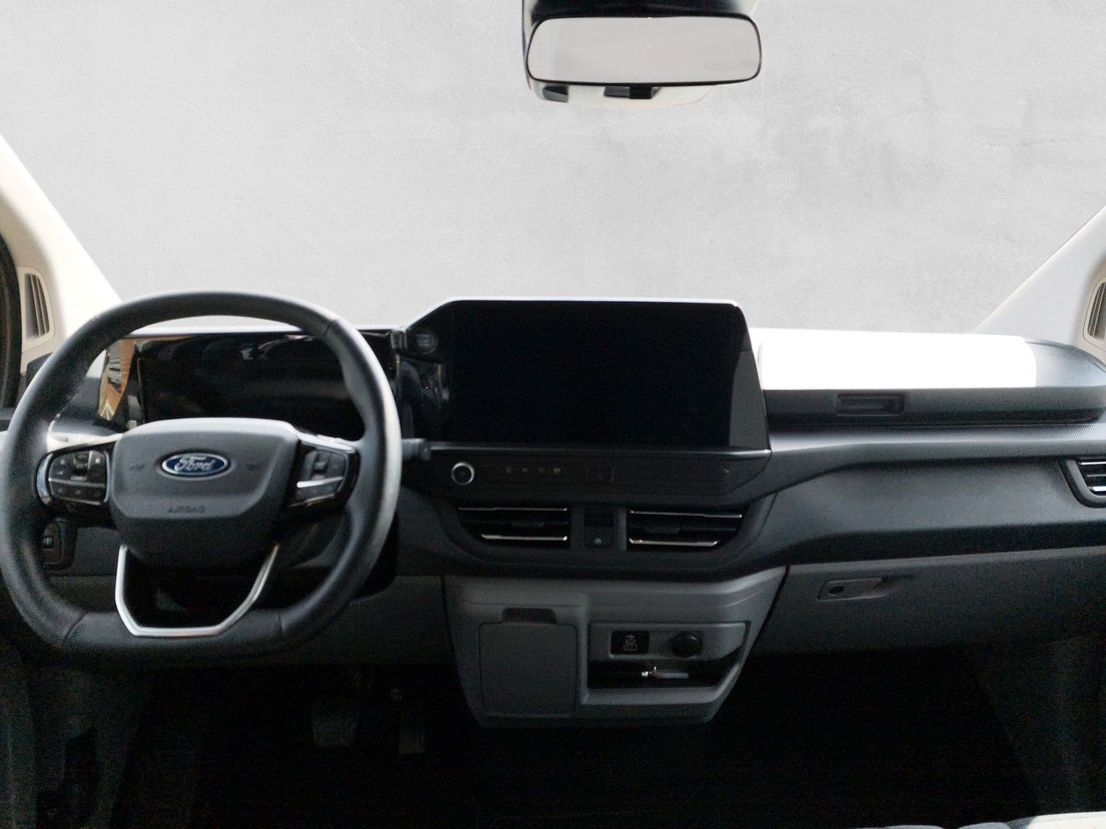 Fahrzeugabbildung Ford Transit Custom Kombi 340 L2 Plug-in Hybrid