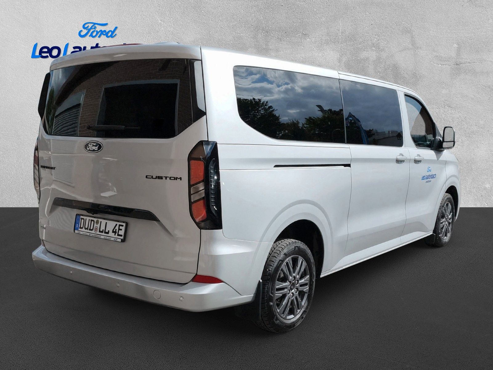 Fahrzeugabbildung Ford Transit Custom Kombi 340 L2 Plug-in Hybrid
