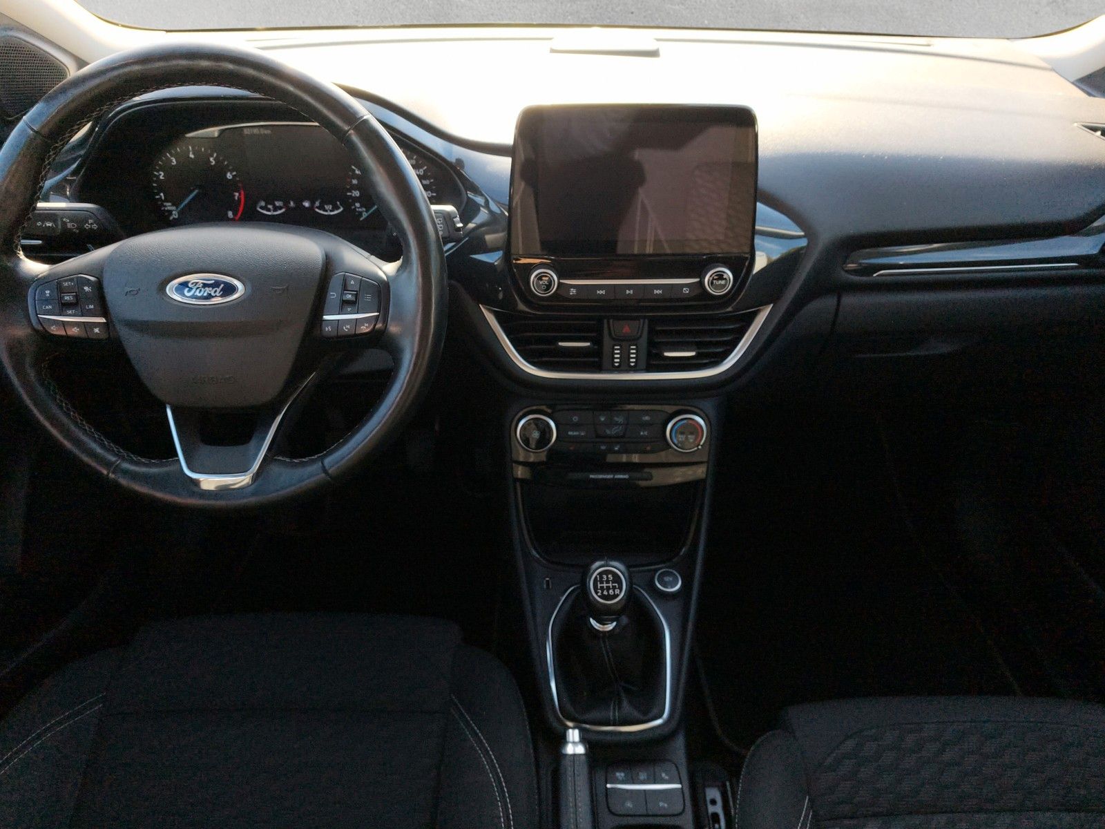 Fahrzeugabbildung Ford Puma Titanium
